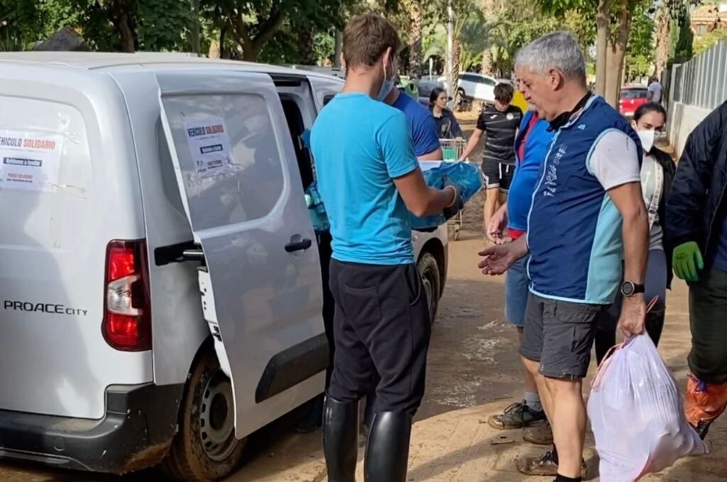 AYUDA HUMANITARIA DANA VALENCIA